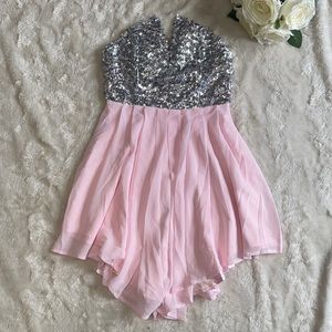 XENIA BNWT STRAPLESS PINK/SILVER ROMPER